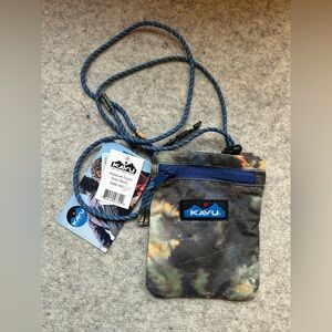 Kavu Multicolor Crossbody Bag with Blue Accents